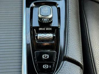 Volvo V90 2.0 B4 MHEV Momentum Auto Euro 6 (s/s) 5dr