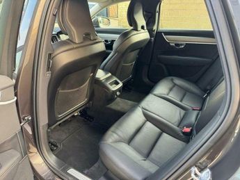 Volvo V90 2.0 B4 MHEV Momentum Auto Euro 6 (s/s) 5dr