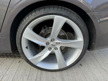 Volvo V90 2.0 B4 MHEV Momentum Auto Euro 6 (s/s) 5dr