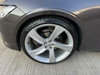 Volvo V90 2.0 B4 MHEV Momentum Auto Euro 6 (s/s) 5dr
