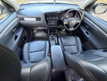 Mitsubishi Outlander DI-D GX 3