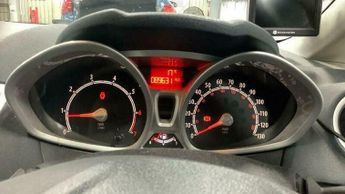 Ford Fiesta 1.4 Titanium Hatchback 5dr Petrol Manual (133 g/km, 94 bhp)