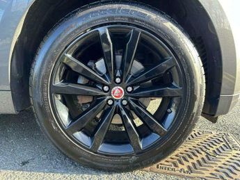 Jaguar F-Pace 2.0 D180 R-Sport Auto AWD Euro 6 (s/s) 5dr