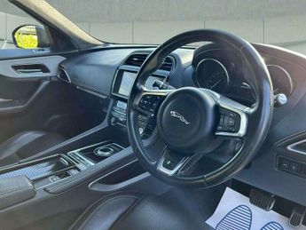 Jaguar F-Pace 2.0 D180 R-Sport Auto AWD Euro 6 (s/s) 5dr