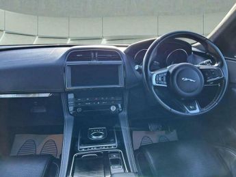 Jaguar F-Pace 2.0 D180 R-Sport Auto AWD Euro 6 (s/s) 5dr