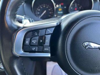 Jaguar F-Pace 2.0 D180 R-Sport Auto AWD Euro 6 (s/s) 5dr