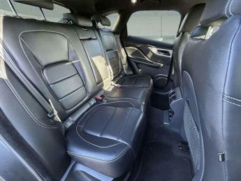 Jaguar F-Pace 2.0 D180 R-Sport Auto AWD Euro 6 (s/s) 5dr