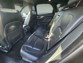 Jaguar F-Pace 2.0 D180 R-Sport Auto AWD Euro 6 (s/s) 5dr