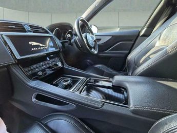 Jaguar F-Pace 2.0 D180 R-Sport Auto AWD Euro 6 (s/s) 5dr