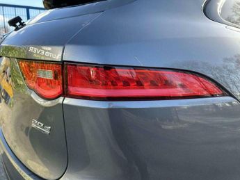 Jaguar F-Pace 2.0 D180 R-Sport Auto AWD Euro 6 (s/s) 5dr