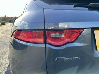 Jaguar F-Pace 2.0 D180 R-Sport Auto AWD Euro 6 (s/s) 5dr