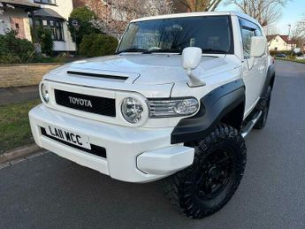 Toyota FJ Cruiser 4.0-V6-4X4-FRESH IMPORT-HUGE SPEC-SUPERB-ONE OF A KIND-STUNNER