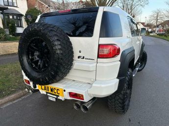 Toyota FJ Cruiser 4.0-V6-4X4-FRESH IMPORT-HUGE SPEC-SUPERB-ONE OF A KIND-STUNNER