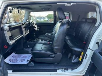 Toyota FJ Cruiser 4.0-V6-4X4-FRESH IMPORT-HUGE SPEC-SUPERB-ONE OF A KIND-STUNNER