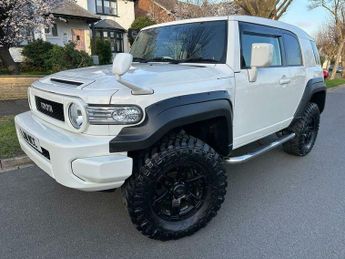 Toyota FJ Cruiser 4.0-V6-4X4-FRESH IMPORT-HUGE SPEC-SUPERB-ONE OF A KIND-STUNNER