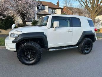 Toyota FJ Cruiser 4.0-V6-4X4-FRESH IMPORT-HUGE SPEC-SUPERB-ONE OF A KIND-STUNNER