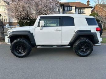 Toyota FJ Cruiser 4.0-V6-4X4-FRESH IMPORT-HUGE SPEC-SUPERB-ONE OF A KIND-STUNNER