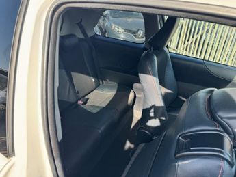 Toyota Yaris 1.33 Dual VVT-i SR Hatchback 3dr Petrol Manual Euro 5 (101 ps)