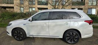 Mitsubishi Outlander 2.0h 12kWh Kotu CVT 4WD Euro 6 (s/s) 5dr