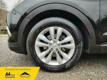Hyundai Santa Fe 2.2 CRDi Blue Drive Premium SUV 5dr Diesel Auto 4WD Euro 6 (s/s)