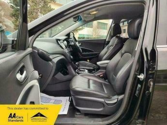 Hyundai Santa Fe 2.2 CRDi Blue Drive Premium SUV 5dr Diesel Auto 4WD Euro 6 (s/s)