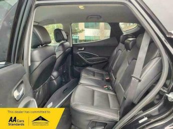 Hyundai Santa Fe 2.2 CRDi Blue Drive Premium SUV 5dr Diesel Auto 4WD Euro 6 (s/s)