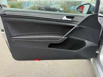 Volkswagen Golf 2.0 TSI BlueMotion Tech R Hatchback 3dr Petrol DSG 4Motion Euro 