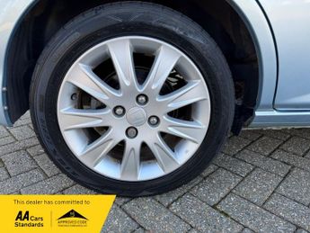 Honda Jazz 1.4 i-DSI SE Hatchback 5dr Petrol CVT-7 (139 g/km, 82 bhp)