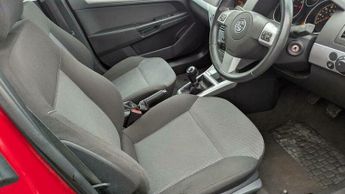 Vauxhall Astra 1.4i 16v Active 5dr