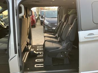 Ford Tourneo Custom FORD TOURNEO AUTOMATIC TITANIUM 6 SEAT WITH ALLOY WHEELS AND AIR