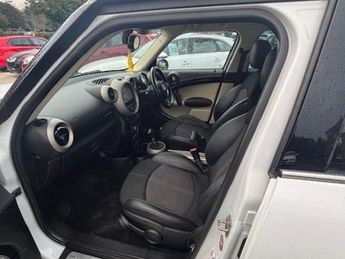 MINI Countryman COOPER S ALL4-Full Service History-Reverse Parking Sensors-AUTOM