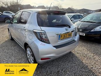 Toyota Yaris VVT-I T SPIRIT