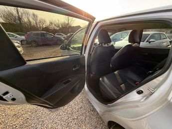 Toyota Yaris VVT-I T SPIRIT