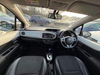 Toyota Yaris VVT-I T SPIRIT