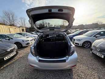 Toyota Yaris VVT-I T SPIRIT