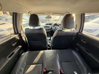 Toyota Yaris VVT-I T SPIRIT