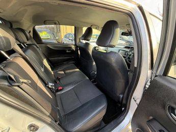 Toyota Yaris VVT-I T SPIRIT