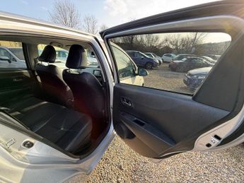 Toyota Yaris VVT-I T SPIRIT