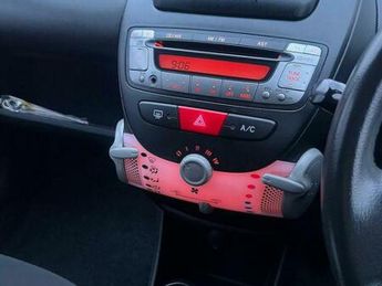 Toyota AYGO 1.0 VVT-i Move Euro 5 5dr