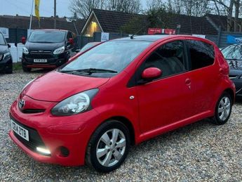 Toyota AYGO 1.0 VVT-i Move Euro 5 5dr
