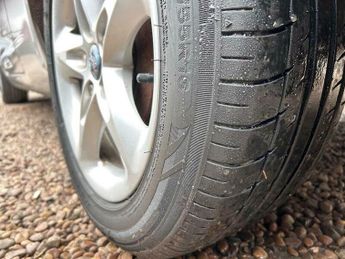 Ford Focus 1.6 Zetec 3dr