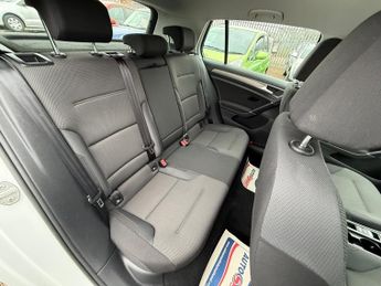 Volkswagen Golf SE TSI BLUEMOTION TECHNOLOGY DSG