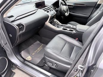 Lexus NX 300H PREMIER