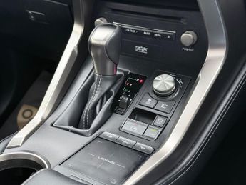 Lexus NX 300H PREMIER