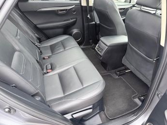 Lexus NX 300H PREMIER