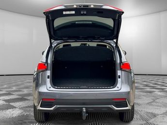 Lexus NX 300H PREMIER