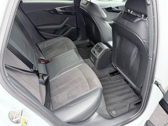 Audi A4 TFSI S LINE BLACK EDITION