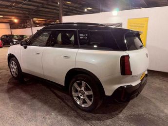 MINI Countryman 1.5C MHEV Classic Auto Euro 6 (s/s) 5dr