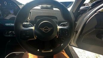 MINI Countryman 1.5C MHEV Classic Auto Euro 6 (s/s) 5dr