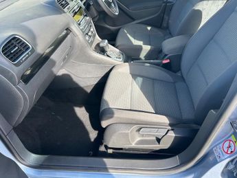 Volkswagen Golf SE TSI DSG